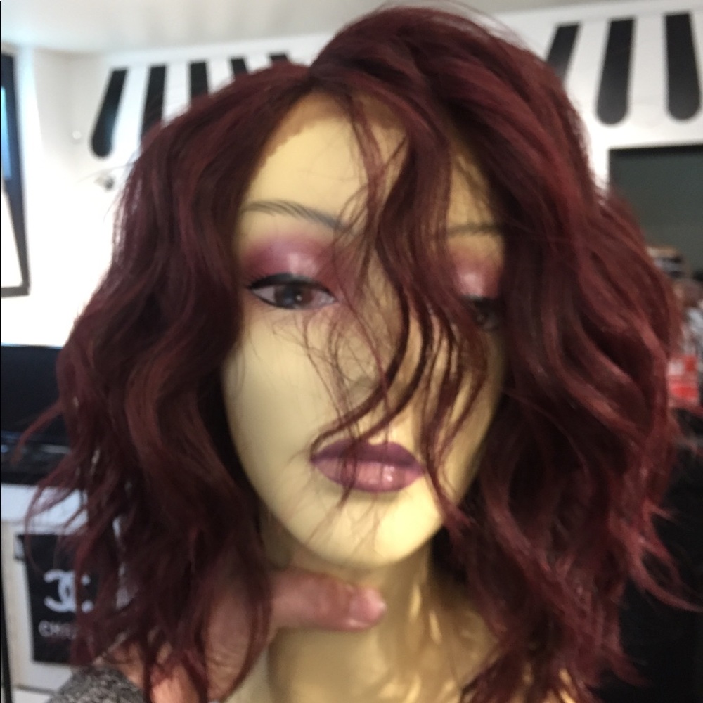Wig Wavy brand New 2020 Burgundy not red Lacefront